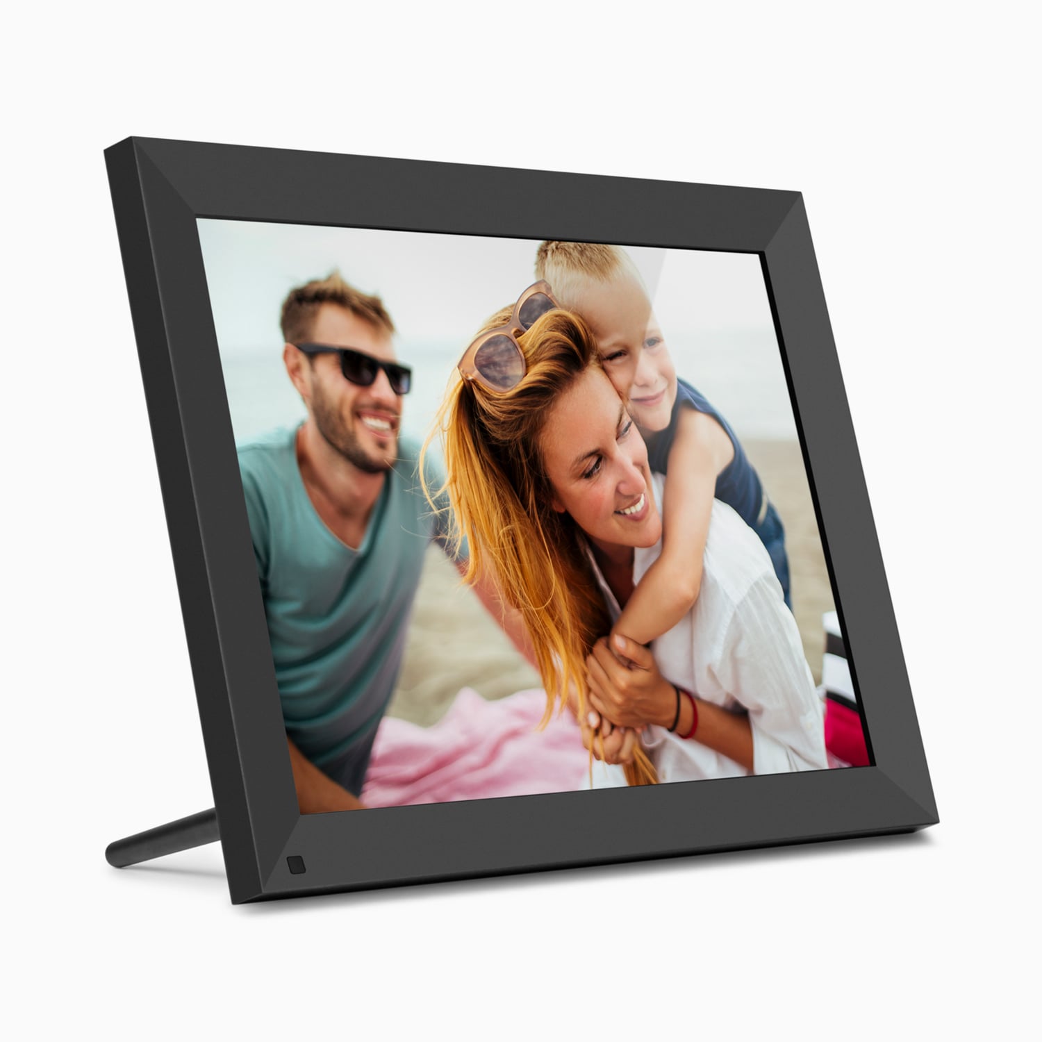 aluratek 15 digital photo frame 4gb front angle