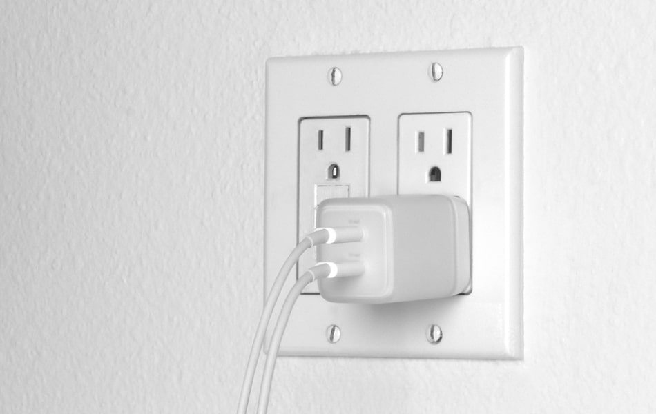 Aluratek dual USB-C GaN 45W Wall charger dual USB-C port