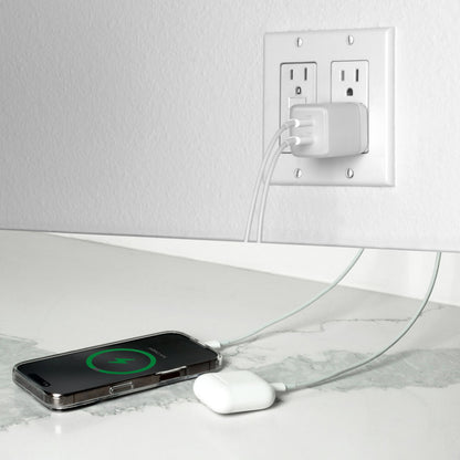 Aluratek dual USB-C GaN 45W Wall charger charging