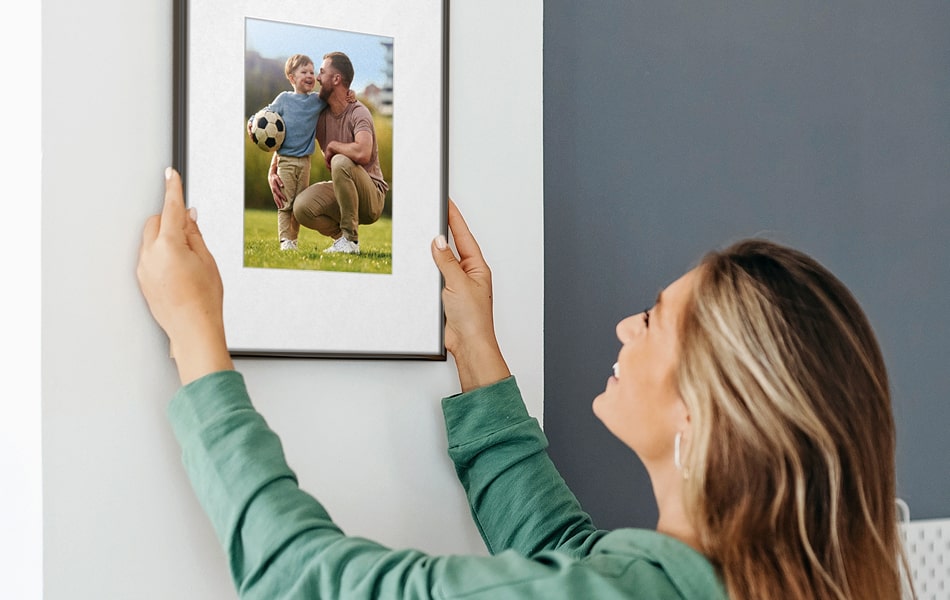 aluratek epaper wifi digital photo frame cordless