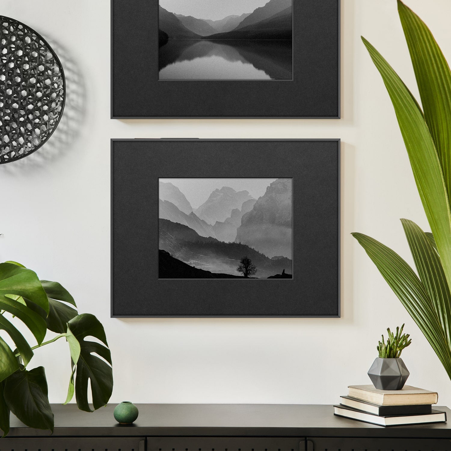 aluratek epaper wifi digital photo frame horizontal decor