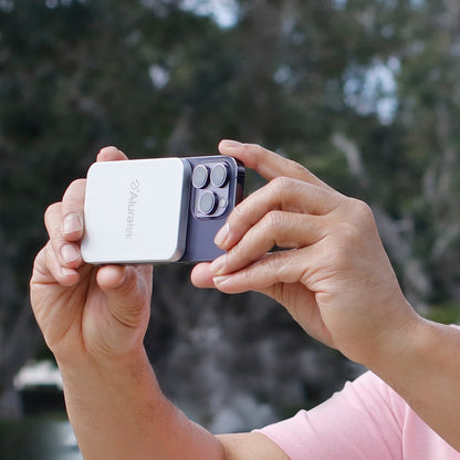 Aluratek Wireless Qi2 MagSafe Compatible Power Bank Video shoot