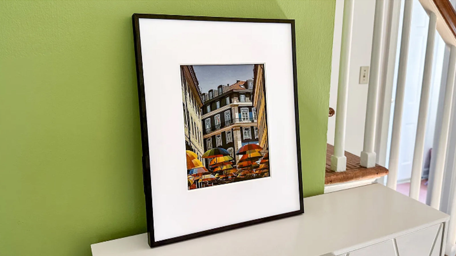 This digital photo frame is so lifelike, you’ll think it’s a real picture