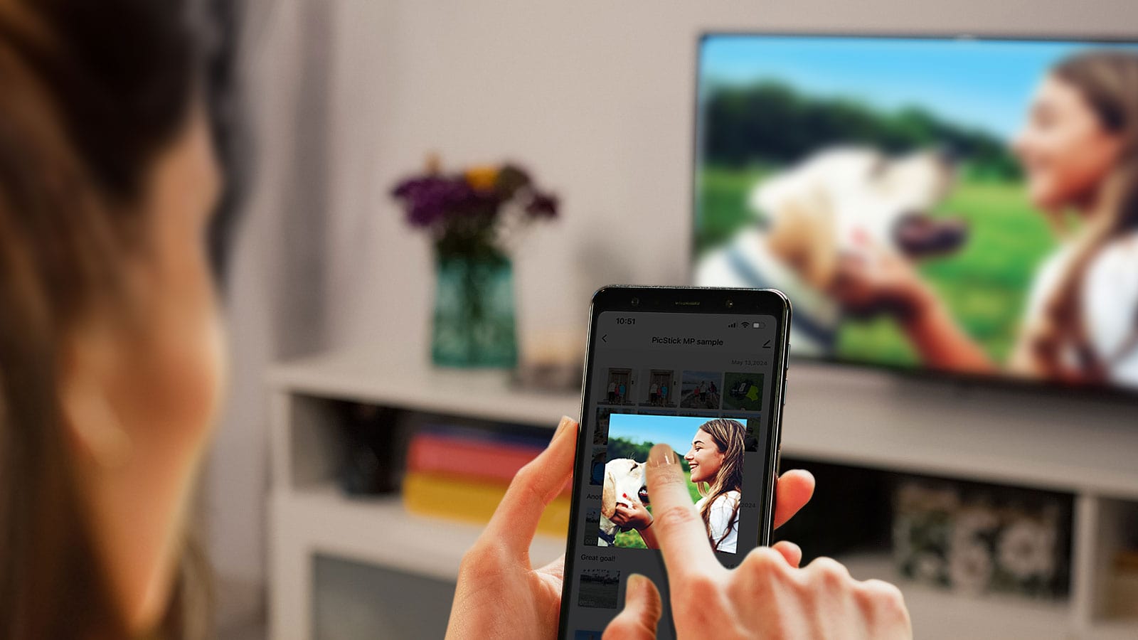 Aluratek Introduces PicStick: A Revolutionary Wireless Photo & Video Sharing Solution